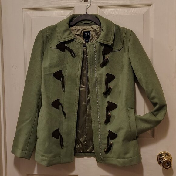 GAP Olive Green Cropped Style Wool Blend Horn Button Toggle Coat Jacket - Picture 2 of 8